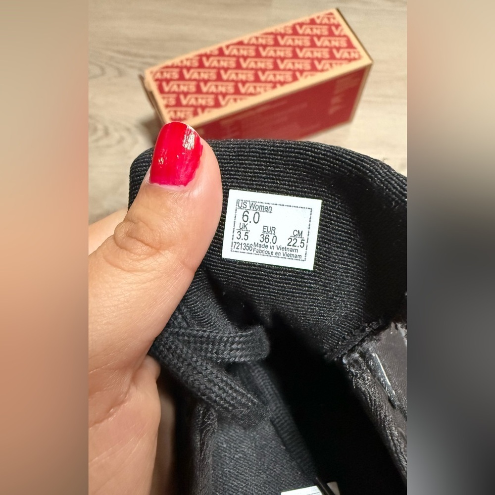Vans Black Women's Sneakers - Picture 6 of 7